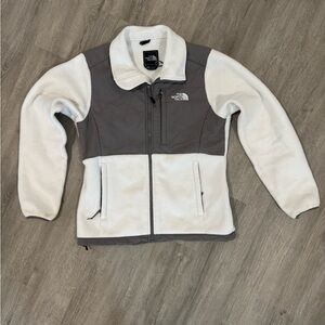 The North Face Gray and White Denali Jacket for Ultimate Warmth